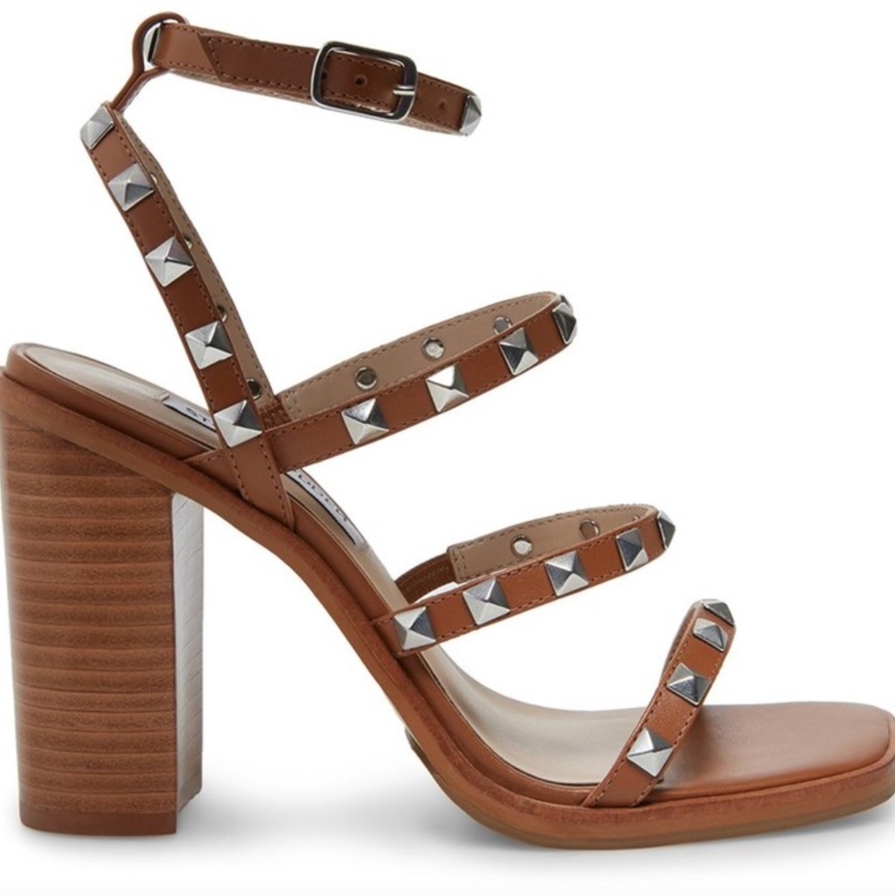 NEW Steve Madden LEYA STUD BLOCK HEEL SANDAL SIZE 8.5